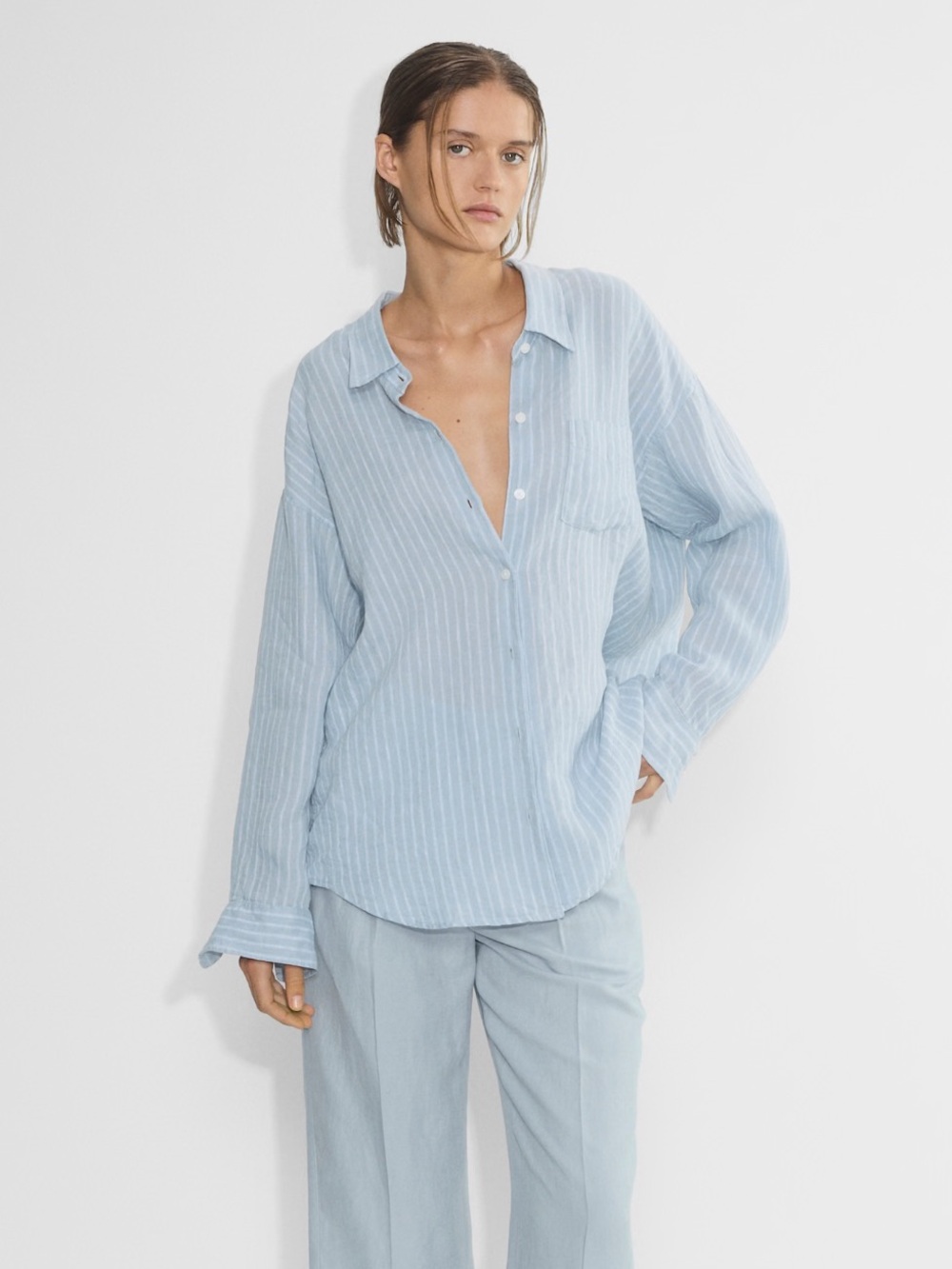 Wilfred Reminisce Relaxed Linen Shirt Long Sleeve Button-Up Oversized Aritzia